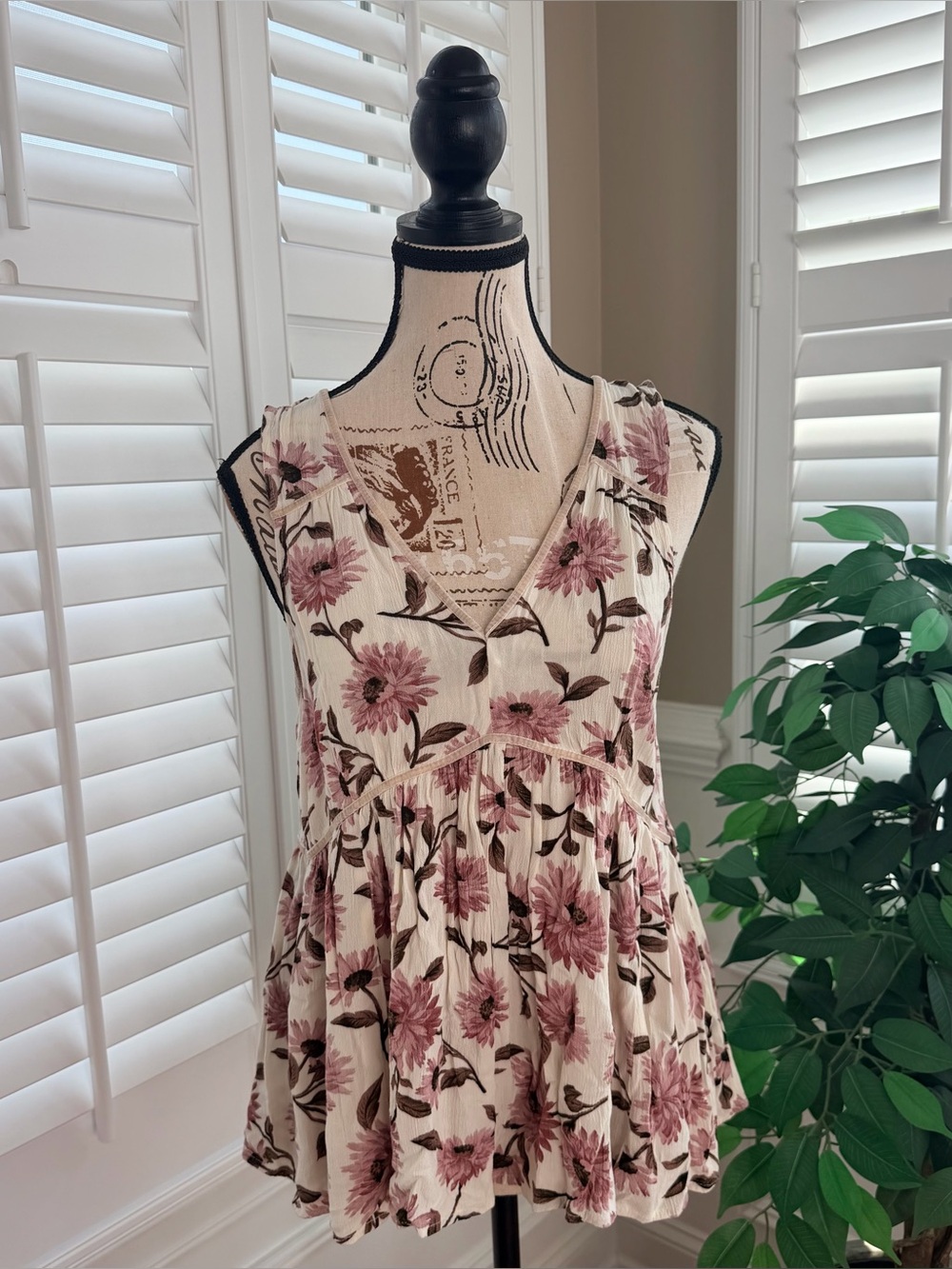 American Eagle Floral Babydoll Tank Top Size Medium